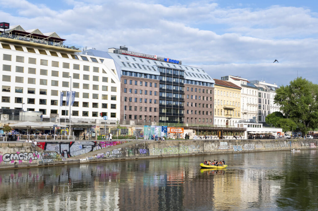 Vienna City Rafting by Paddelexpert